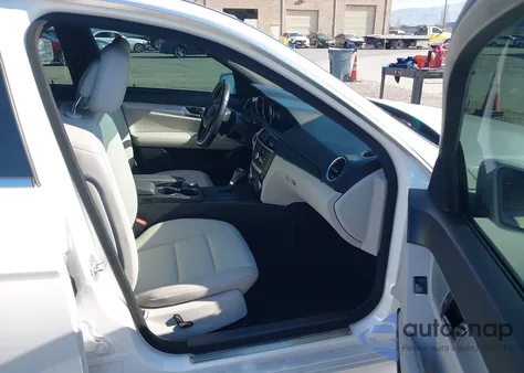 2013 Mercedes-Benz C 250 Sport from USA, damaged, VIN WDDGF4HB4DR277431